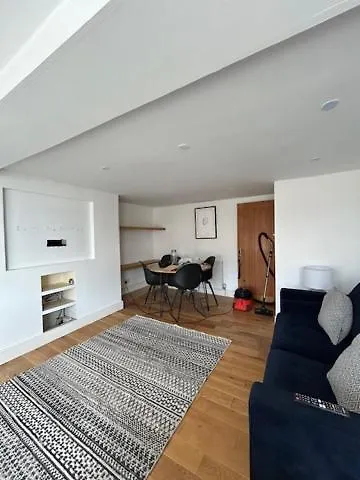 Garden Square Central 2 Bed & Sea-View Apartment Brighton 0*,  United Kingdom
