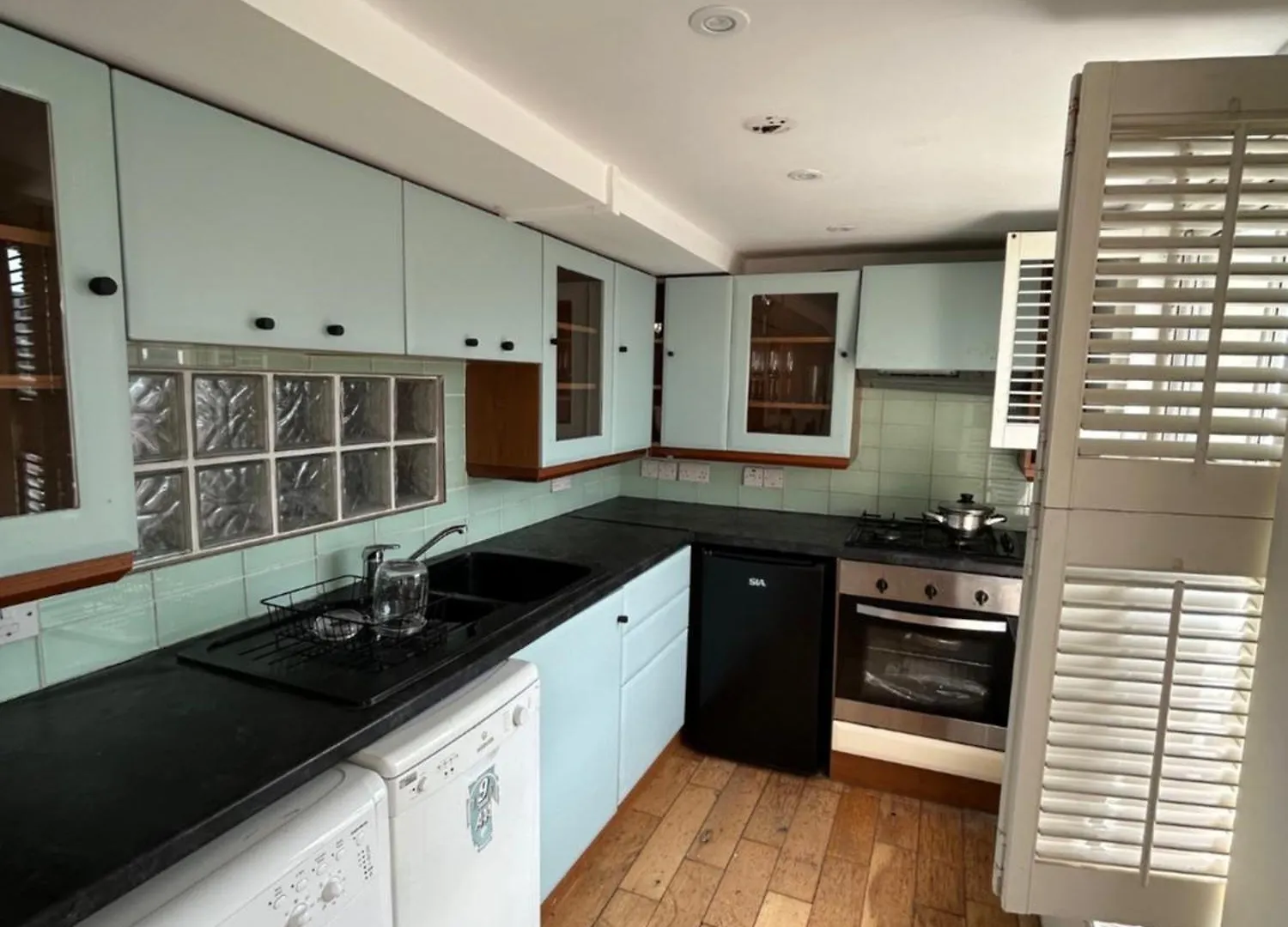 Garden Square Central 2 Bed & Sea-View Apartment Brighton